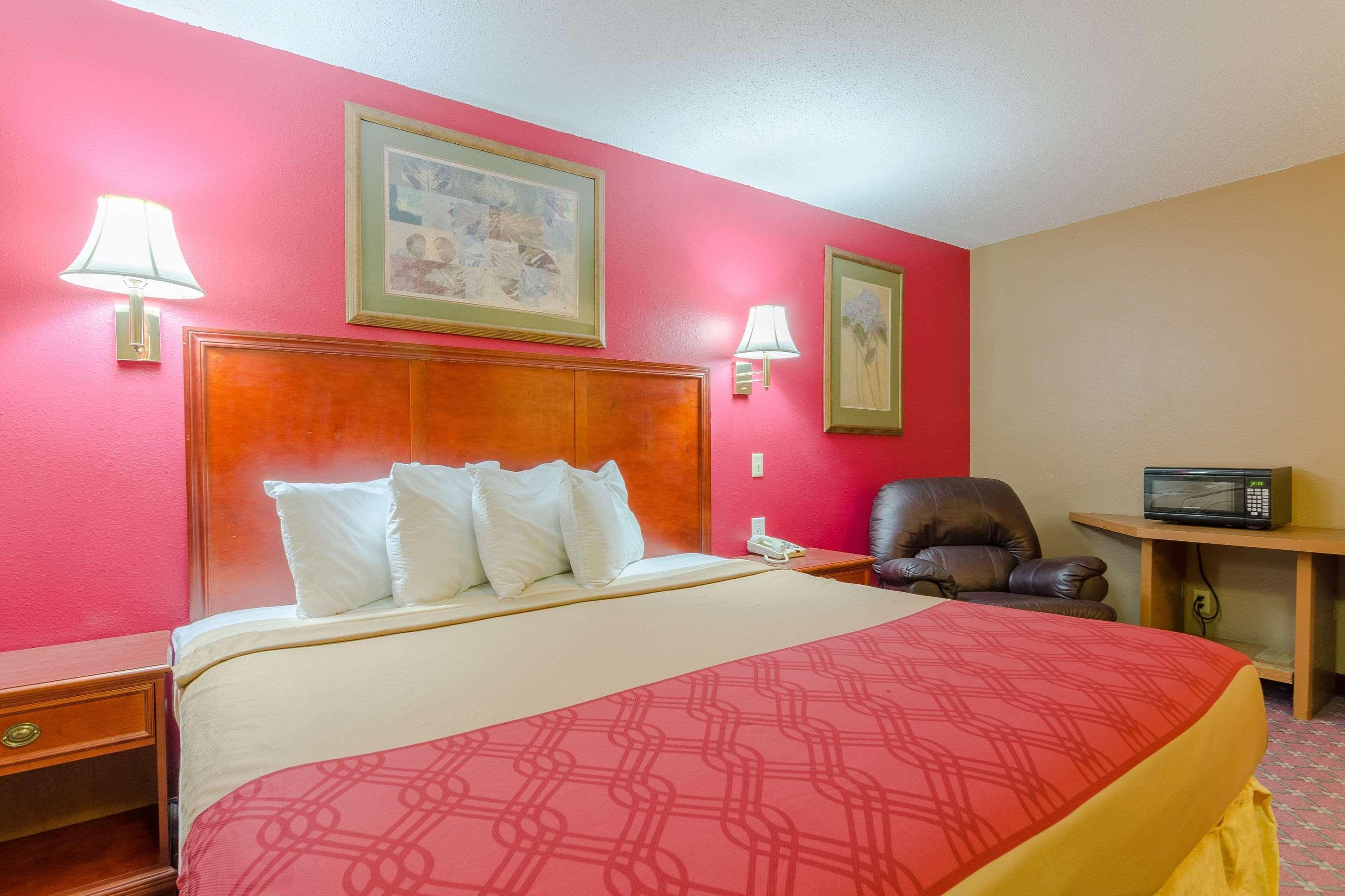 Rodeway Inn Mitchell Εξωτερικό φωτογραφία