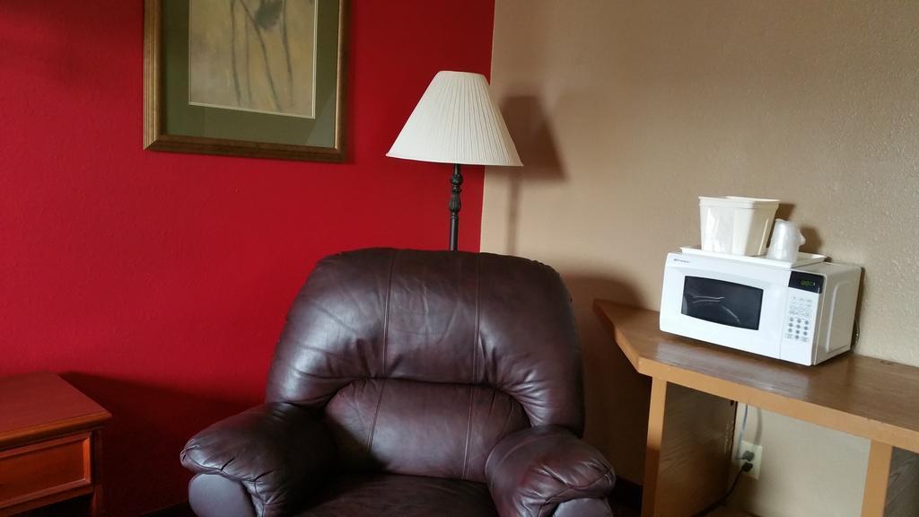 Rodeway Inn Mitchell Εξωτερικό φωτογραφία