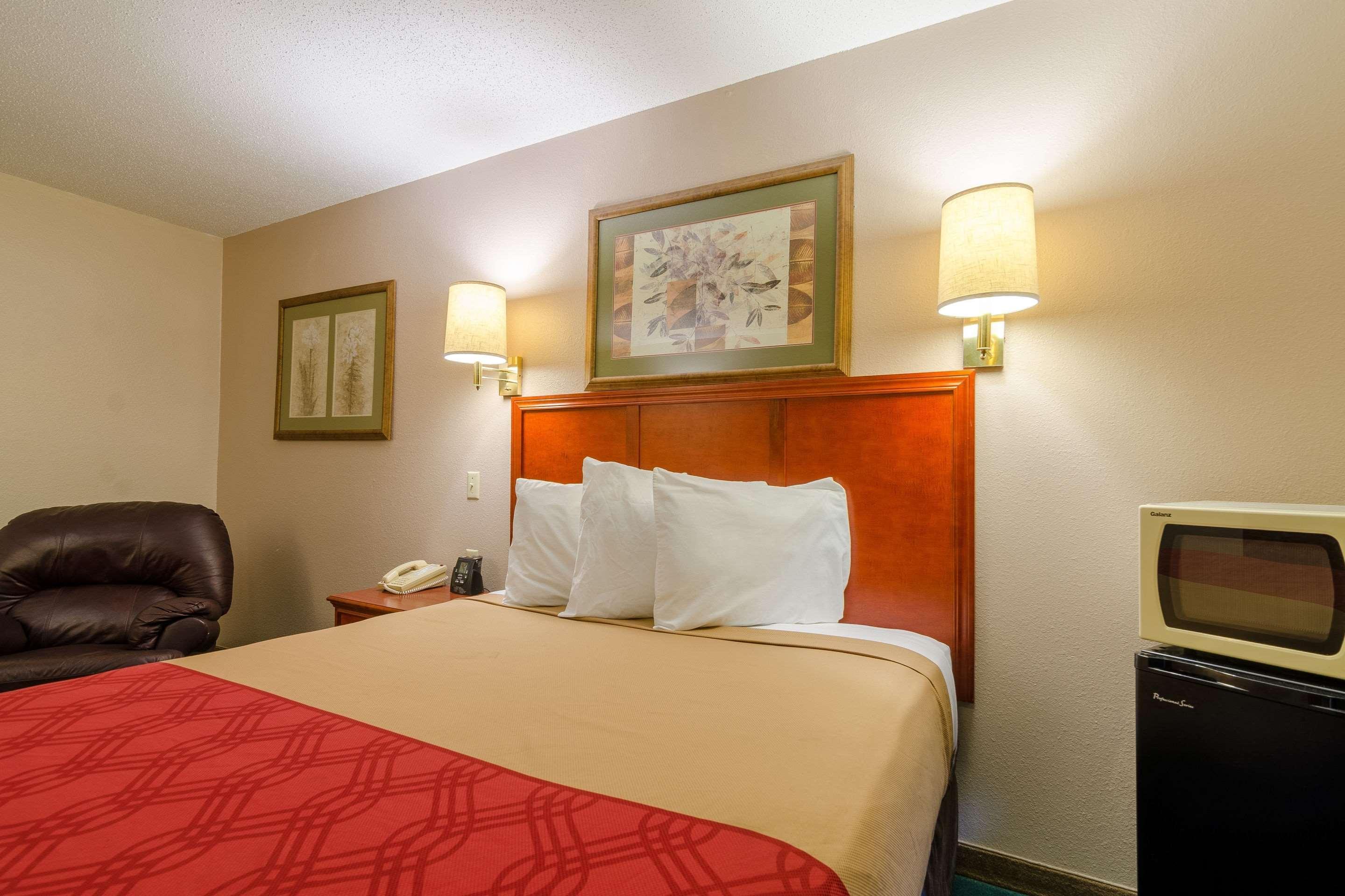 Rodeway Inn Mitchell Εξωτερικό φωτογραφία