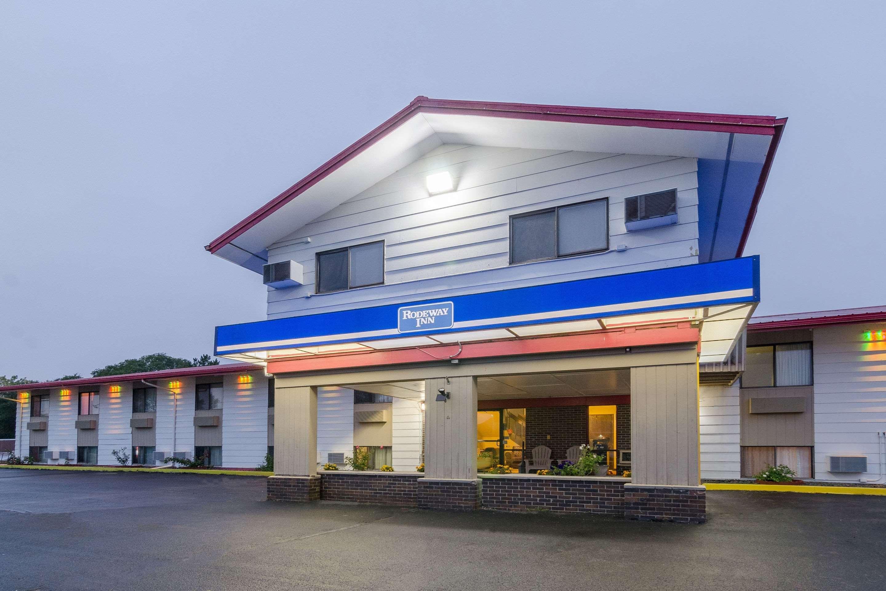 Rodeway Inn Mitchell Εξωτερικό φωτογραφία