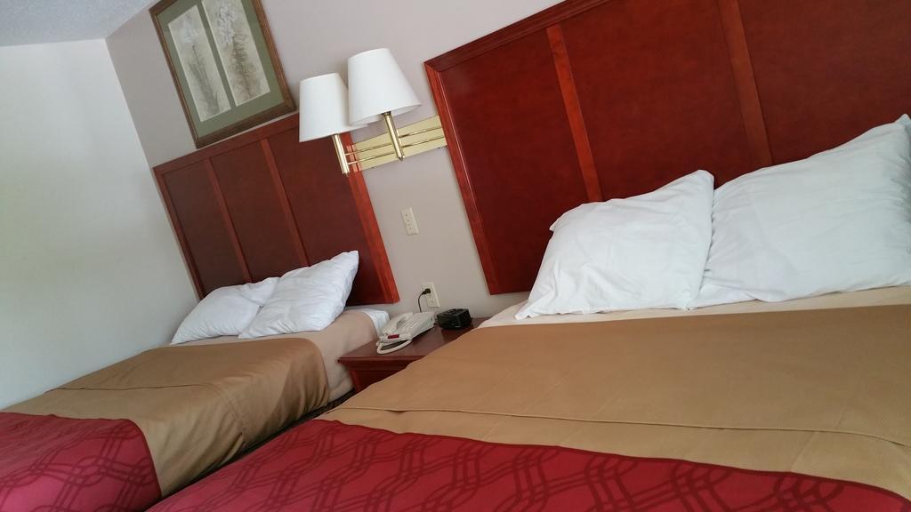 Rodeway Inn Mitchell Εξωτερικό φωτογραφία