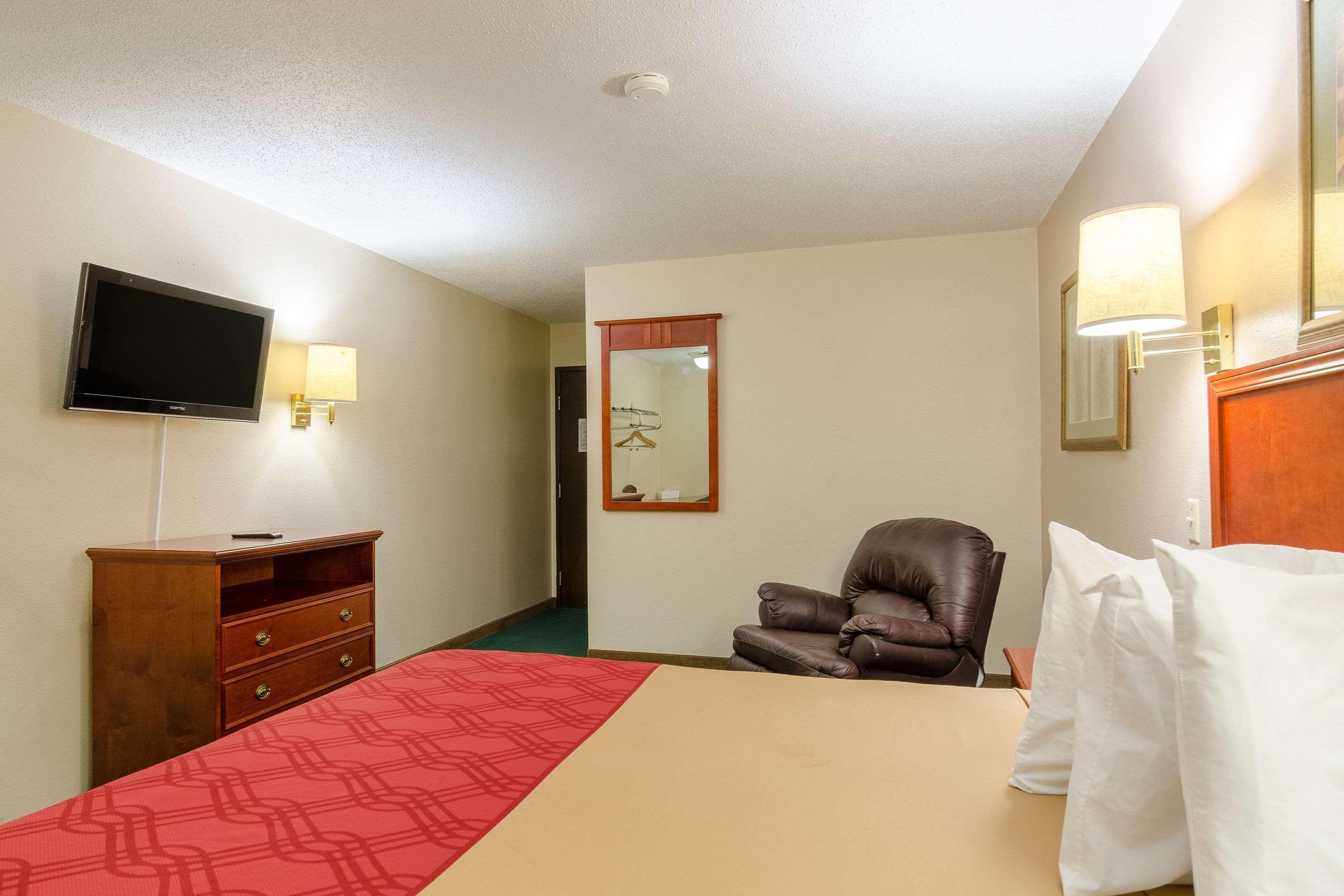 Rodeway Inn Mitchell Εξωτερικό φωτογραφία