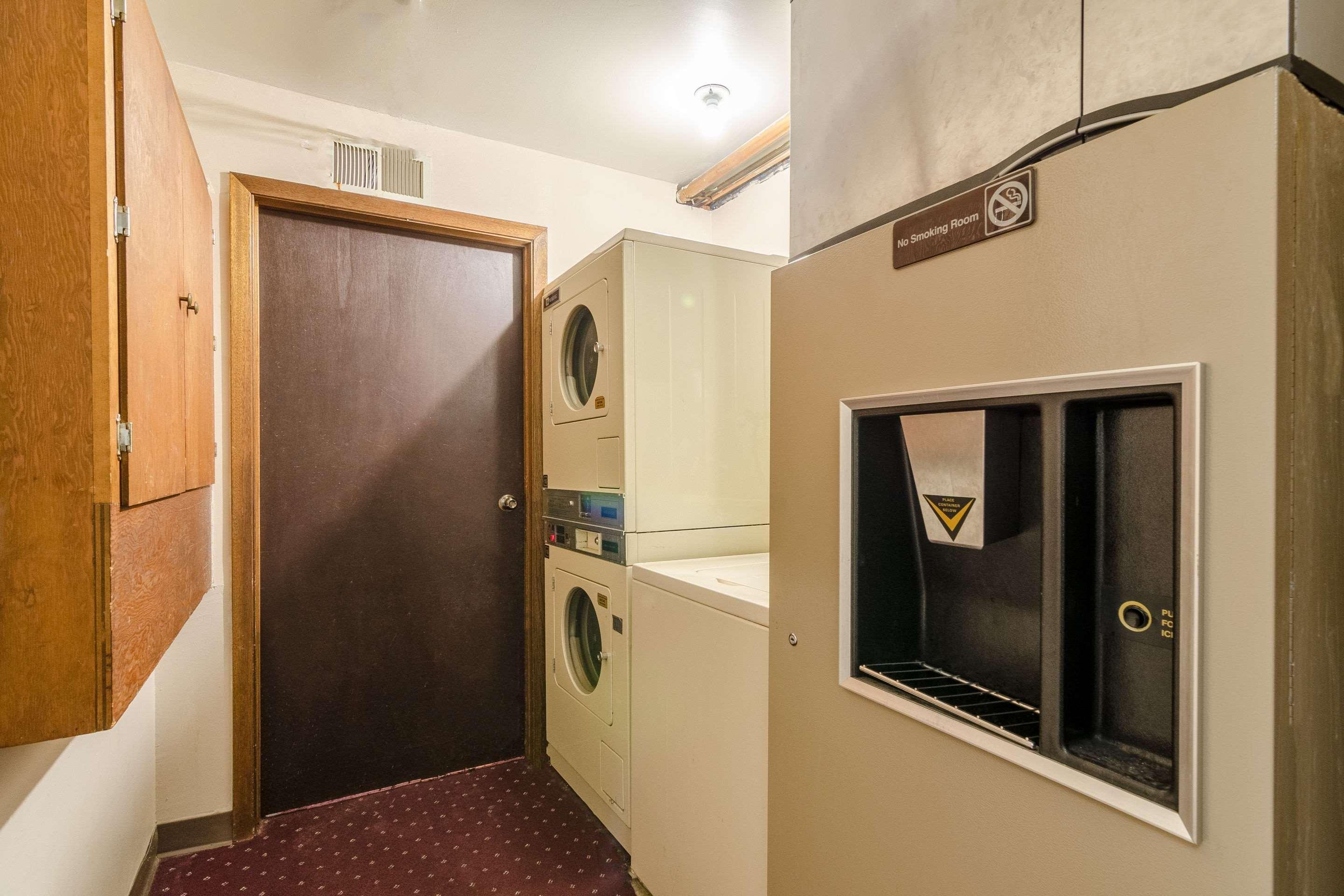 Rodeway Inn Mitchell Εξωτερικό φωτογραφία