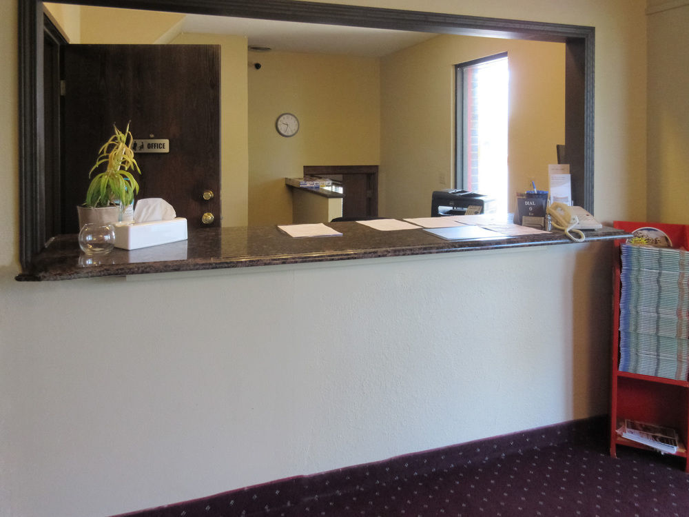 Rodeway Inn Mitchell Εξωτερικό φωτογραφία