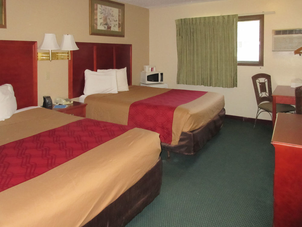Rodeway Inn Mitchell Εξωτερικό φωτογραφία